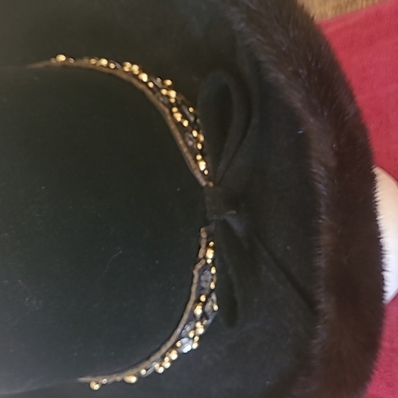 Black felt hat with brown faux fur - Picture 3 of 5